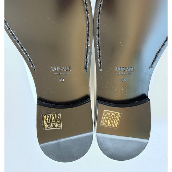 $849.00 !! VERSACE MEN ICONIC WHITE PEBBLED LEATHER LOAFERS  VERSACE Women’s Gold Medusa White Leather Loafers 9 US (39 Euro) 1012123 IT NIB
